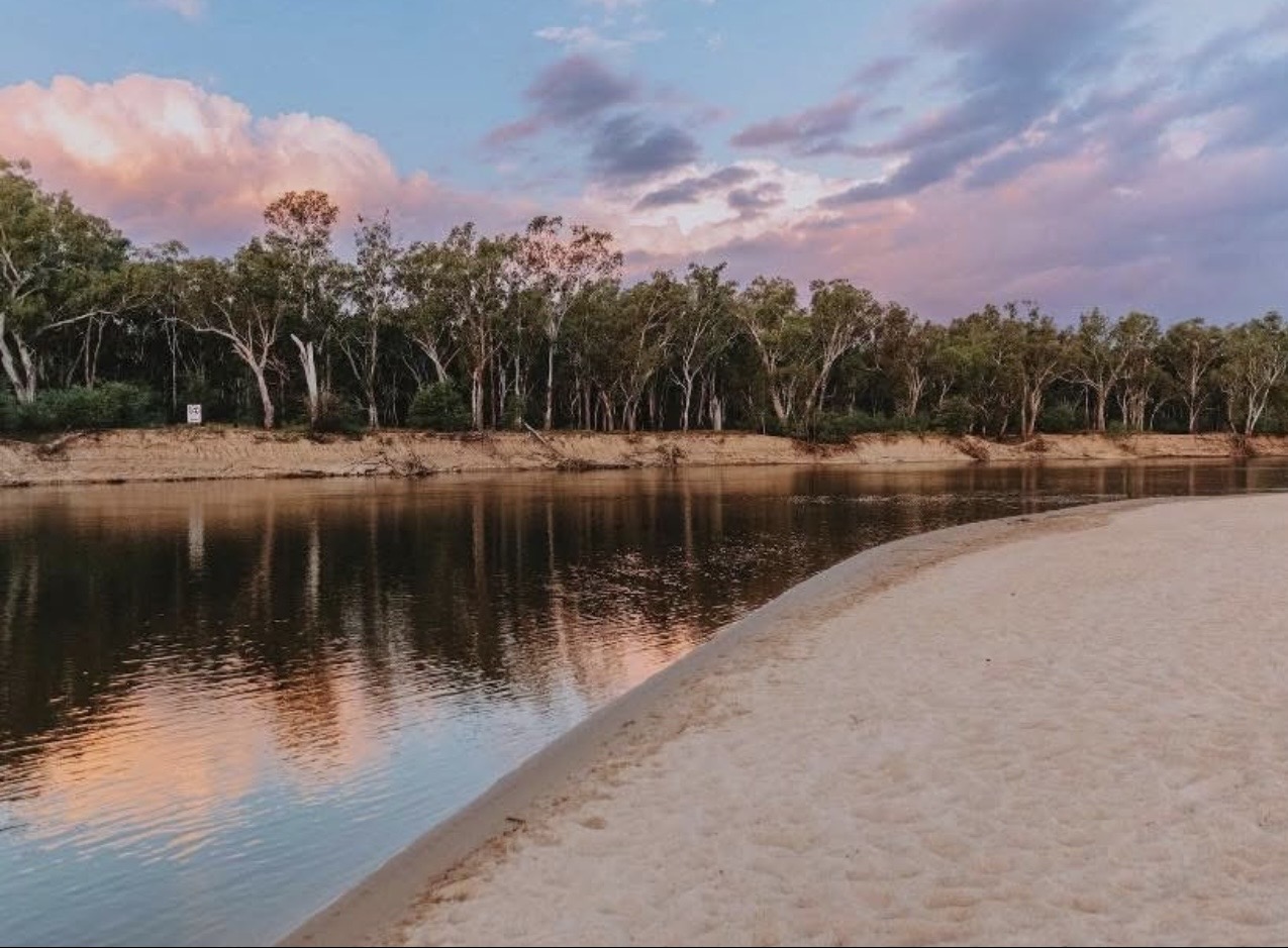 Sandy Murray River beach near Cobram